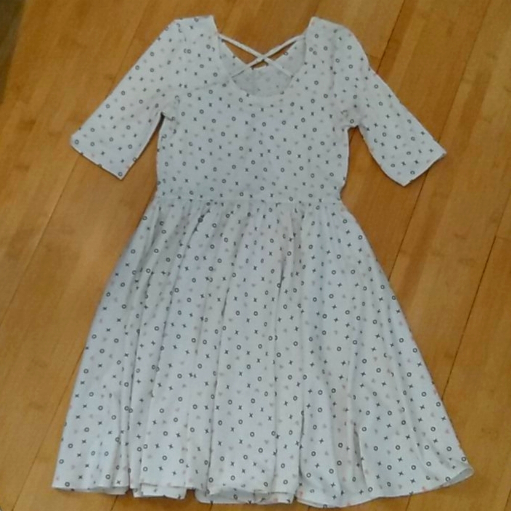 Dress dot dot smile